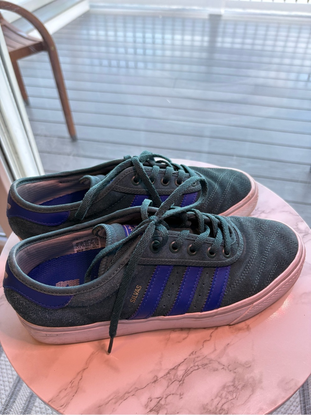Adidas Men's Low-Top Sneakers in Teal with Blue Stripes